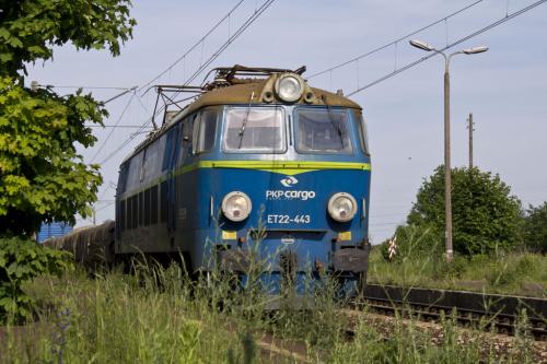 ET22-443 na obwodnicy Olechowa