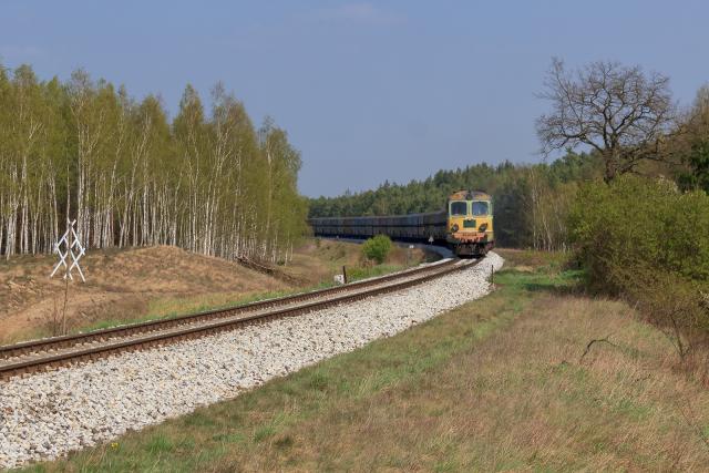 Połupin i jedna z ostatnich ST43  z żółtym czołem