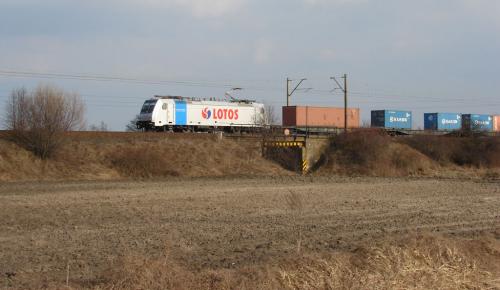 Traxx na "węglówce" w popołudniowym słoneczku